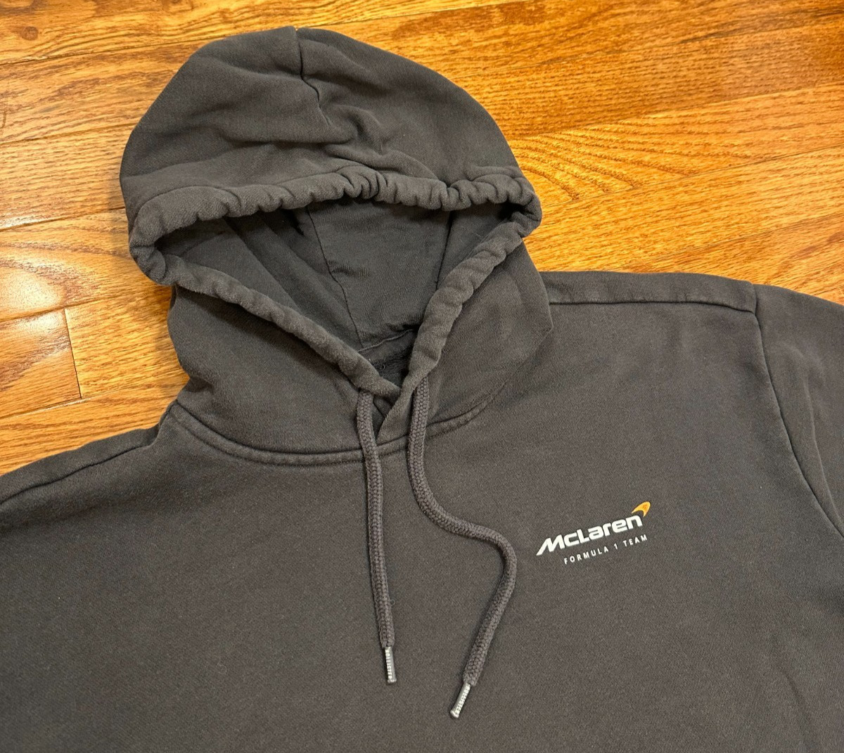 McLaren Formula 1 Team 2023 MCL60 Hoodie Sweatshirt Fits Mens Large Graphic Race
