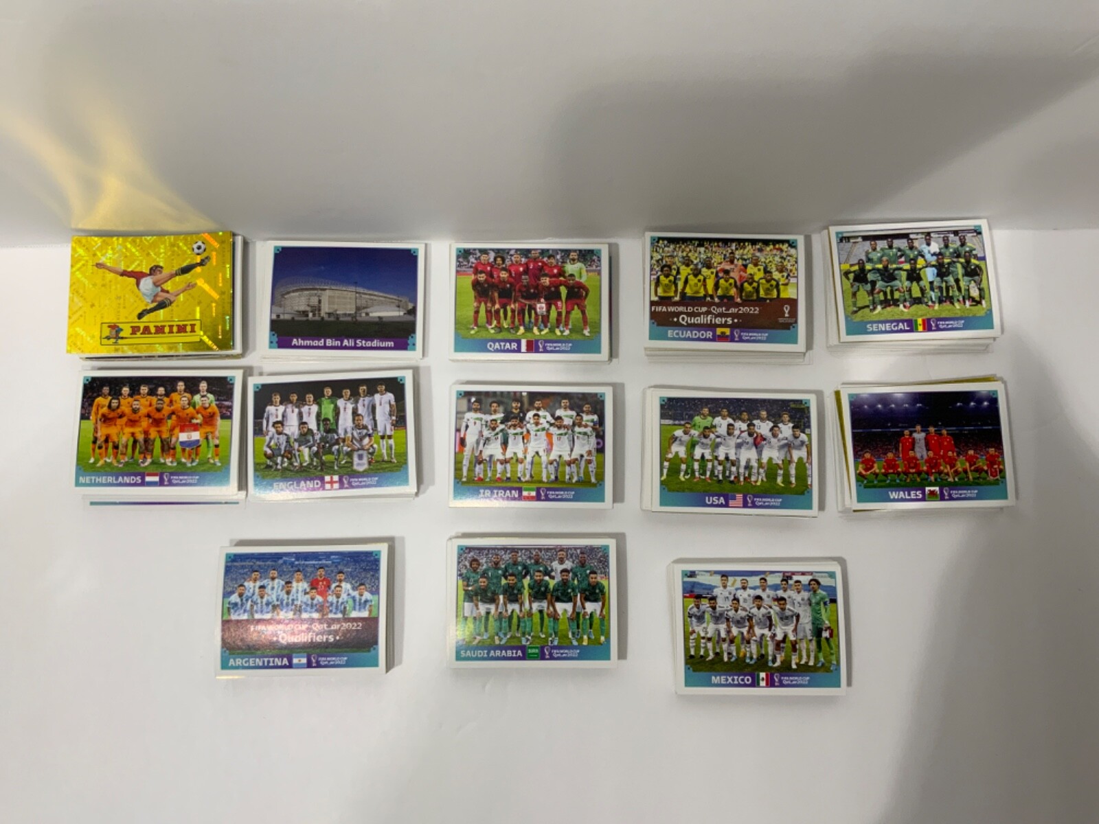 FIFA WC Qatar 2022 Panini Stickers White/Foils – Pick your card – USA- PART 1