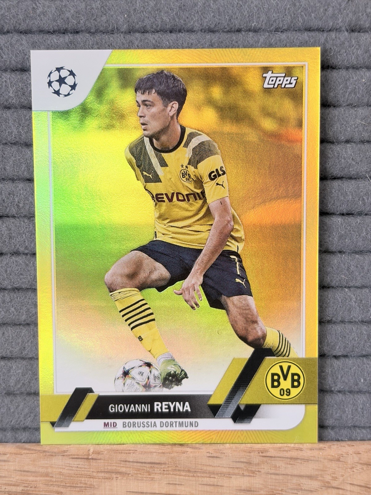 Topps 2022 UEFA Club Competitions Giovanni Reyna #69 – Yellow Foil /299 – USMNT