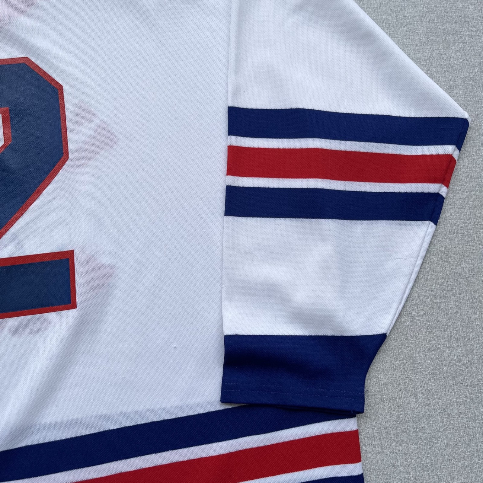 Vintage 1986 USA Europe Hockey Jersey Gunzo’s #2 White Red Blue Adult XL