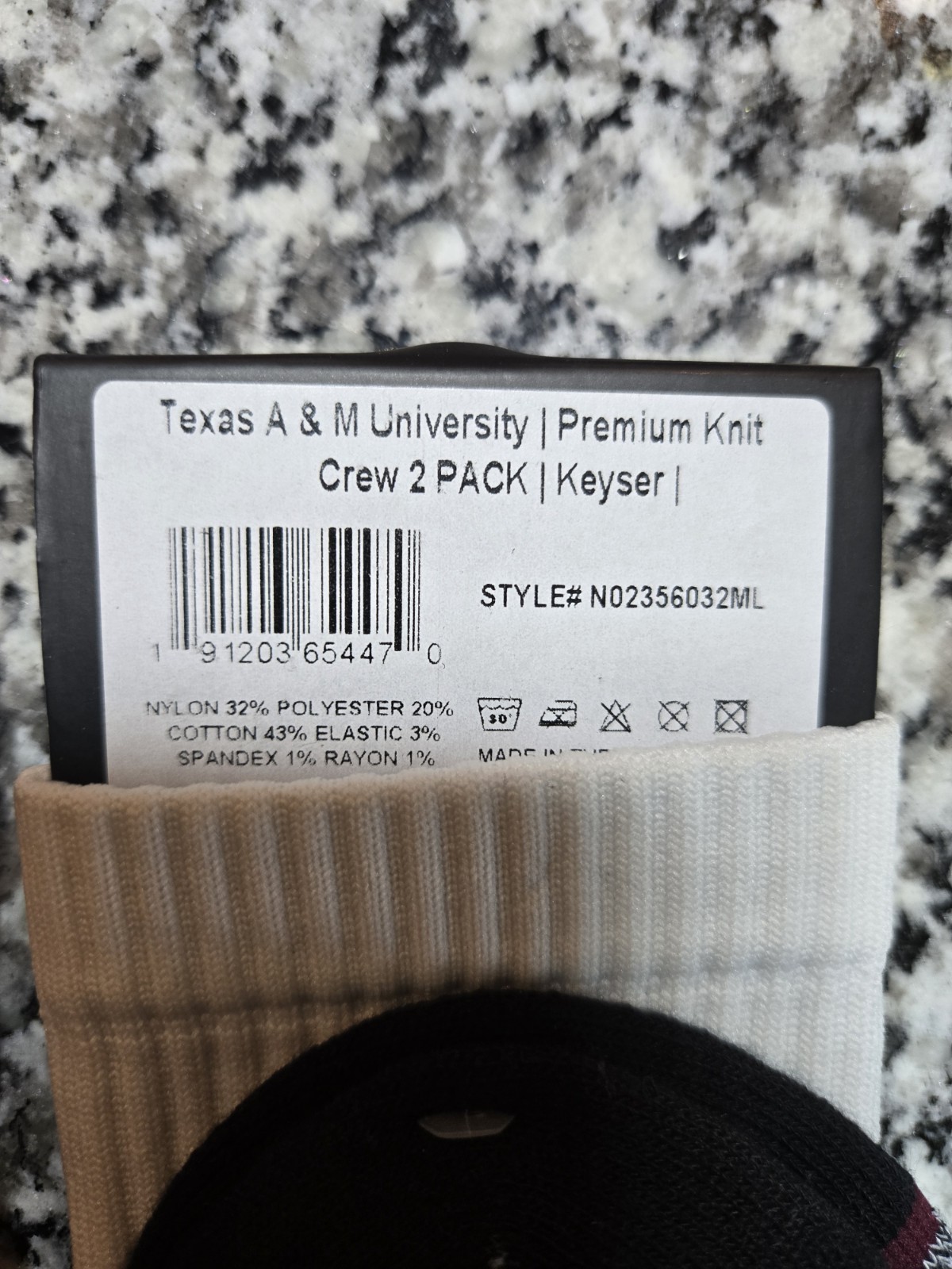 2 Pair Texas A&M Aggies Socks Strideline Crew Knit University NCAA Athletic Wear