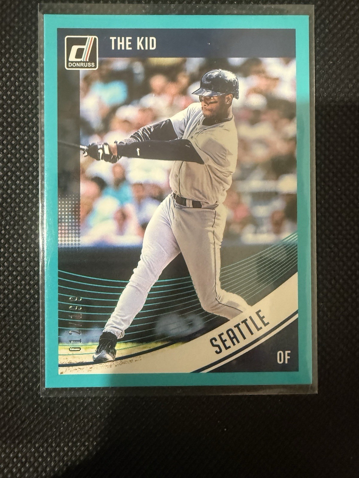 2018 Panini Donruss – Ken Griffey Jr – The Kid #175 9 Card Lot #’d and Base