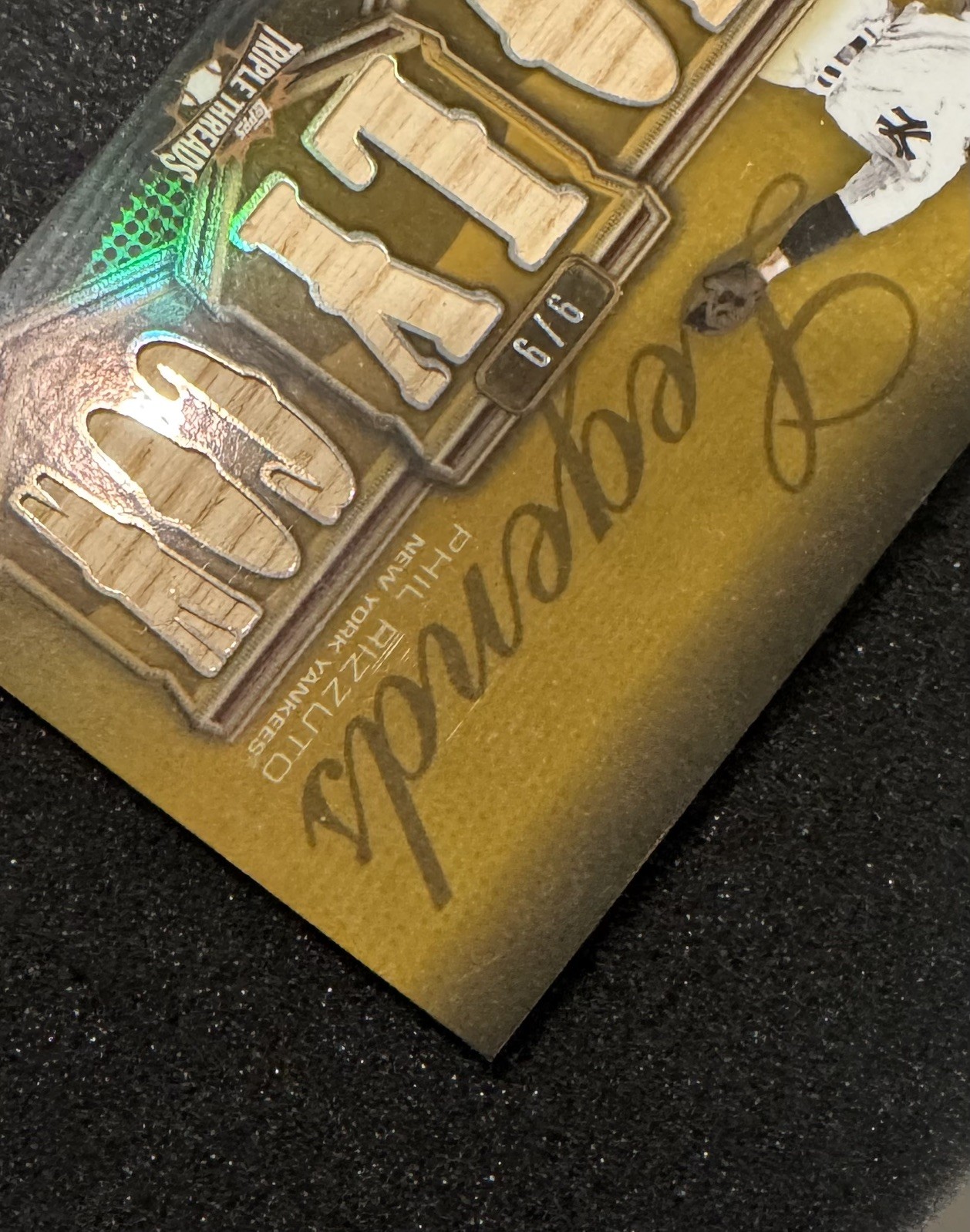 2010 Topps Triple Threads Legends 9/9 Phil Rizzuto Gold Bat Relic TTRL-23 Yankee