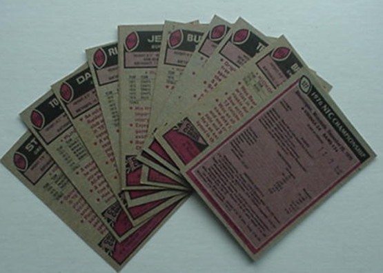1977 TOPPS FOOTBALL CARD SINGLES (265-528) 50¢ EACH w/DISCOUNT / $3.00 MINIMUM**
