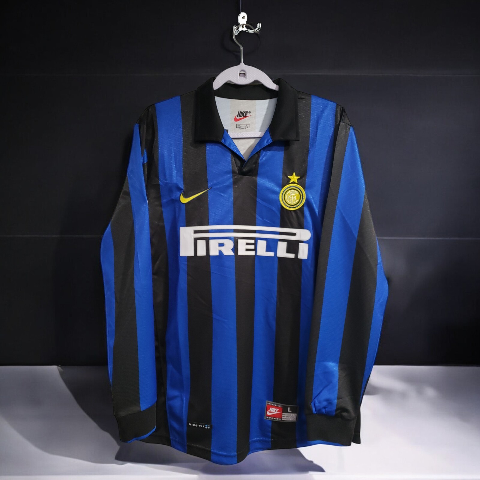 FC INTER DE MILAN 98/99 HOME – JERSEY RETRO – SOCCER – LARGE (USA-MEDIUM)