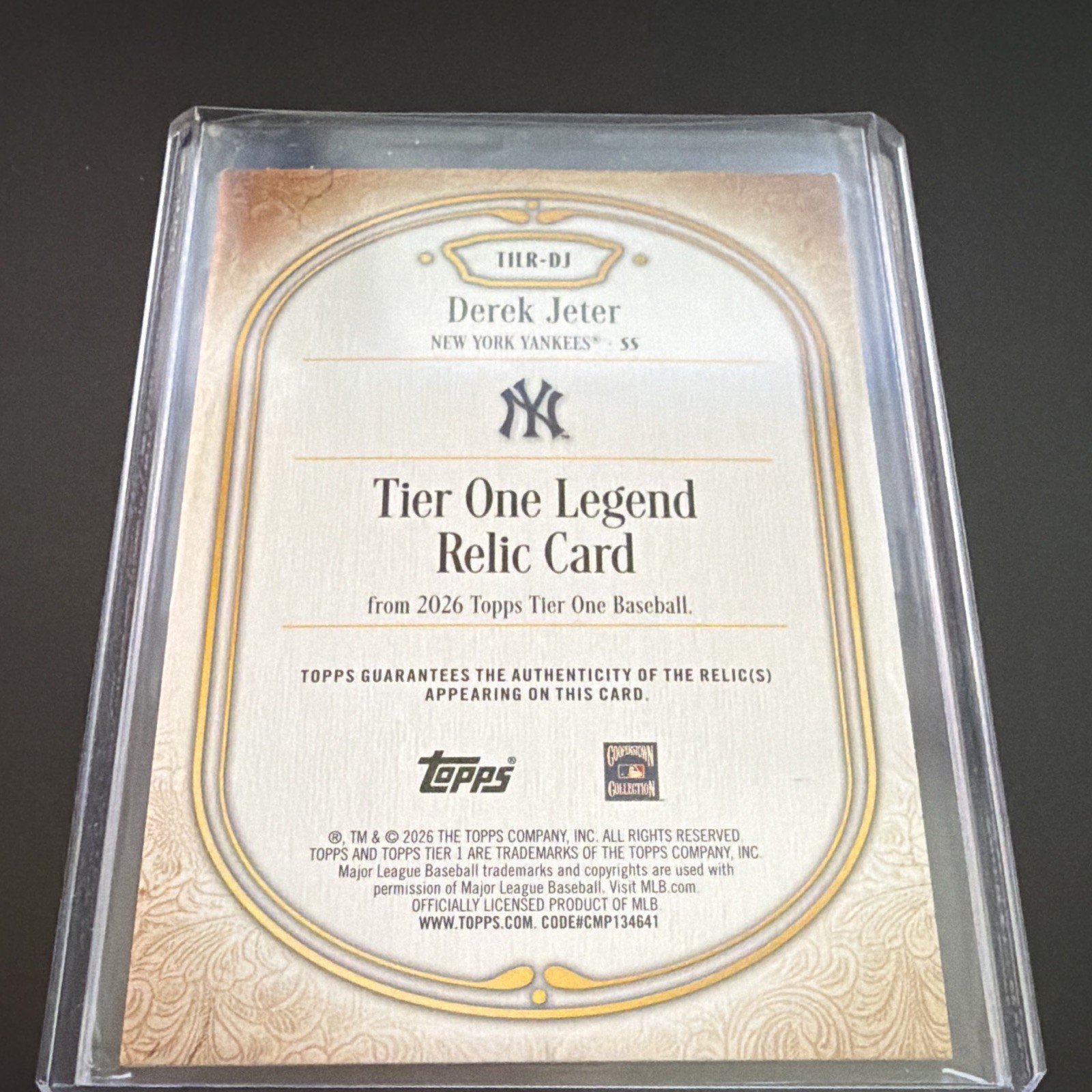 2026 Topps Tier One Derek Jeter Yankees Tier One Legend Relics Mem /199 #T1LR-DJ