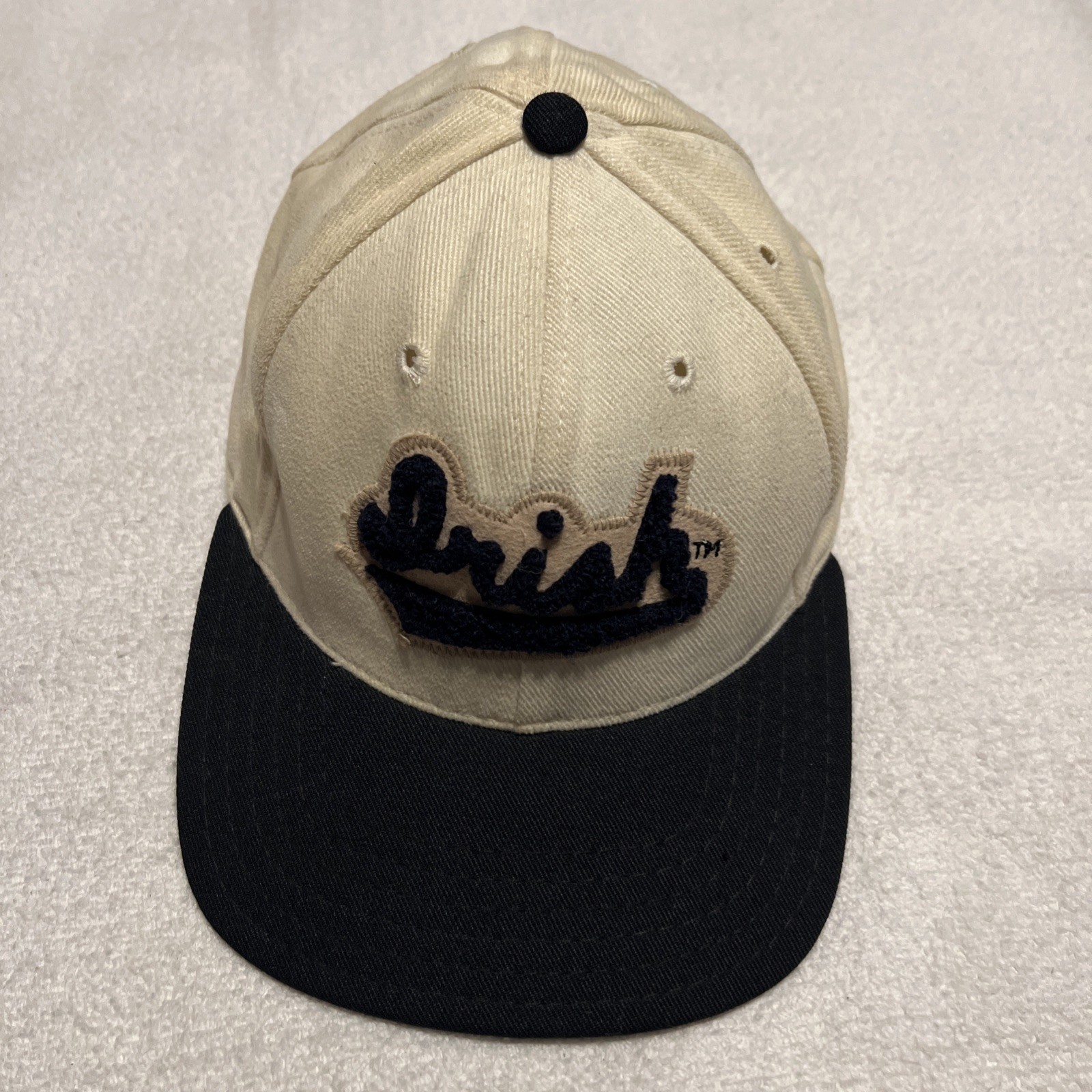Vintage Notre Dame Fighting Irish Hat Snap Back Beige Black Pro-Line Cap USA