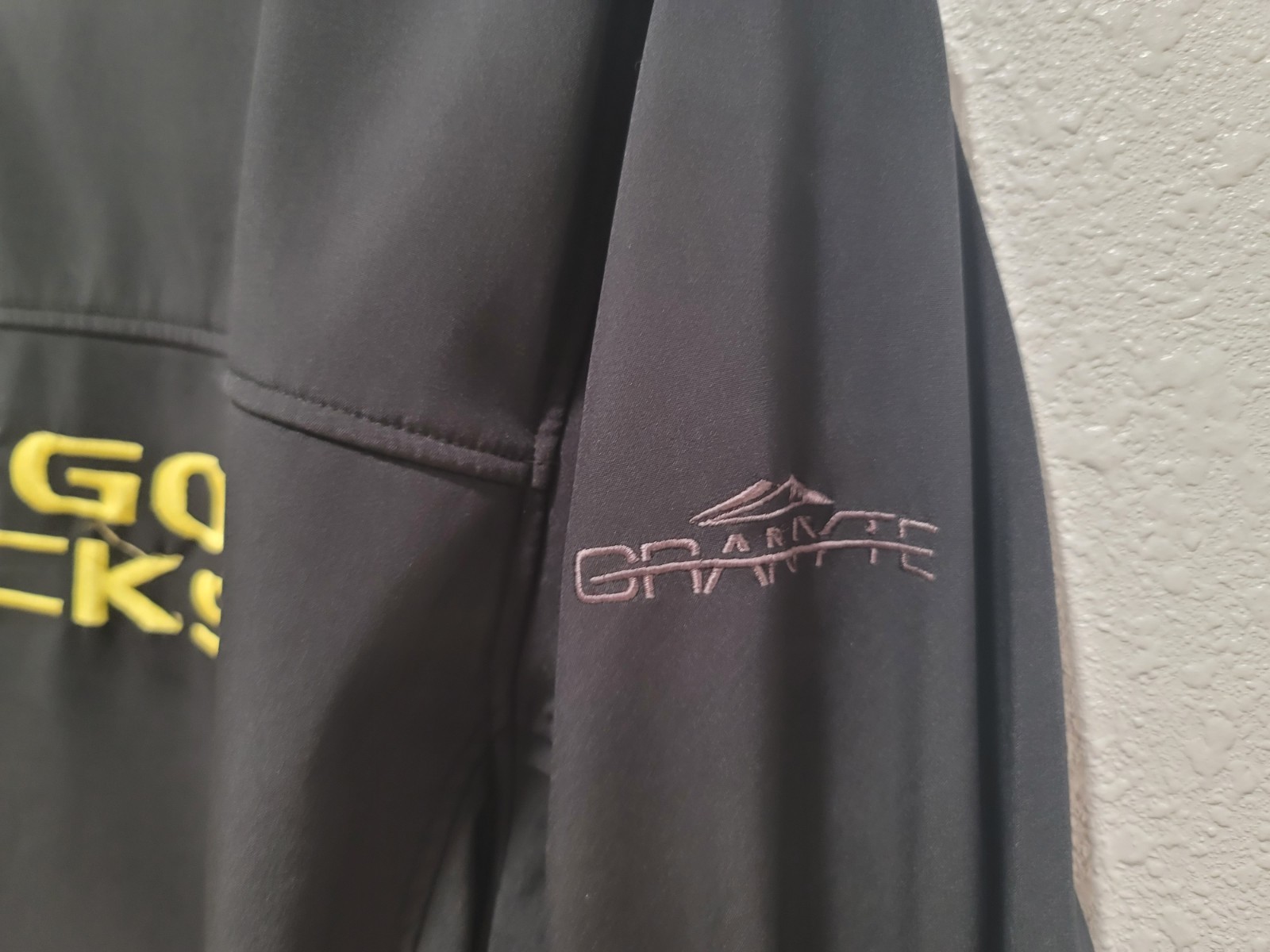 oregon ducks jacket soft shell black UO full zip size XXL water repellent