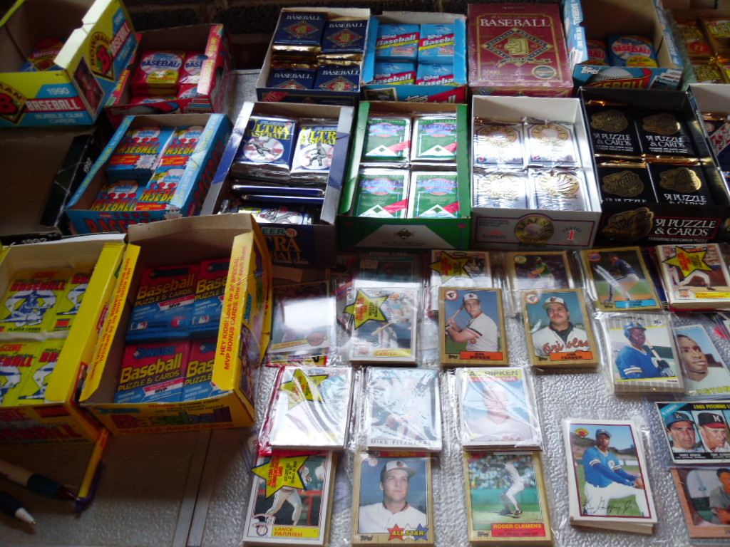 FREE TOPPS CARDS FROM THE 1960s WITH PURCHASE OF UNOPENED BASEBALL CARD PACKS
