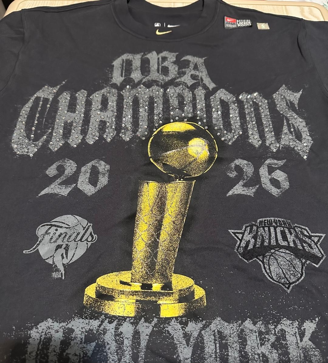 Nike Knicks 2026 NBA Champions Rhinestone Authentic Locker Room T-Shirt Sz S-XXL