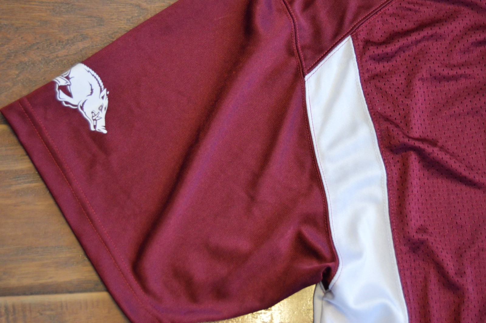 Arkansas Razorbacks #1 Jersey,Men’s XL,Short Sleeve,Knights Apparel
