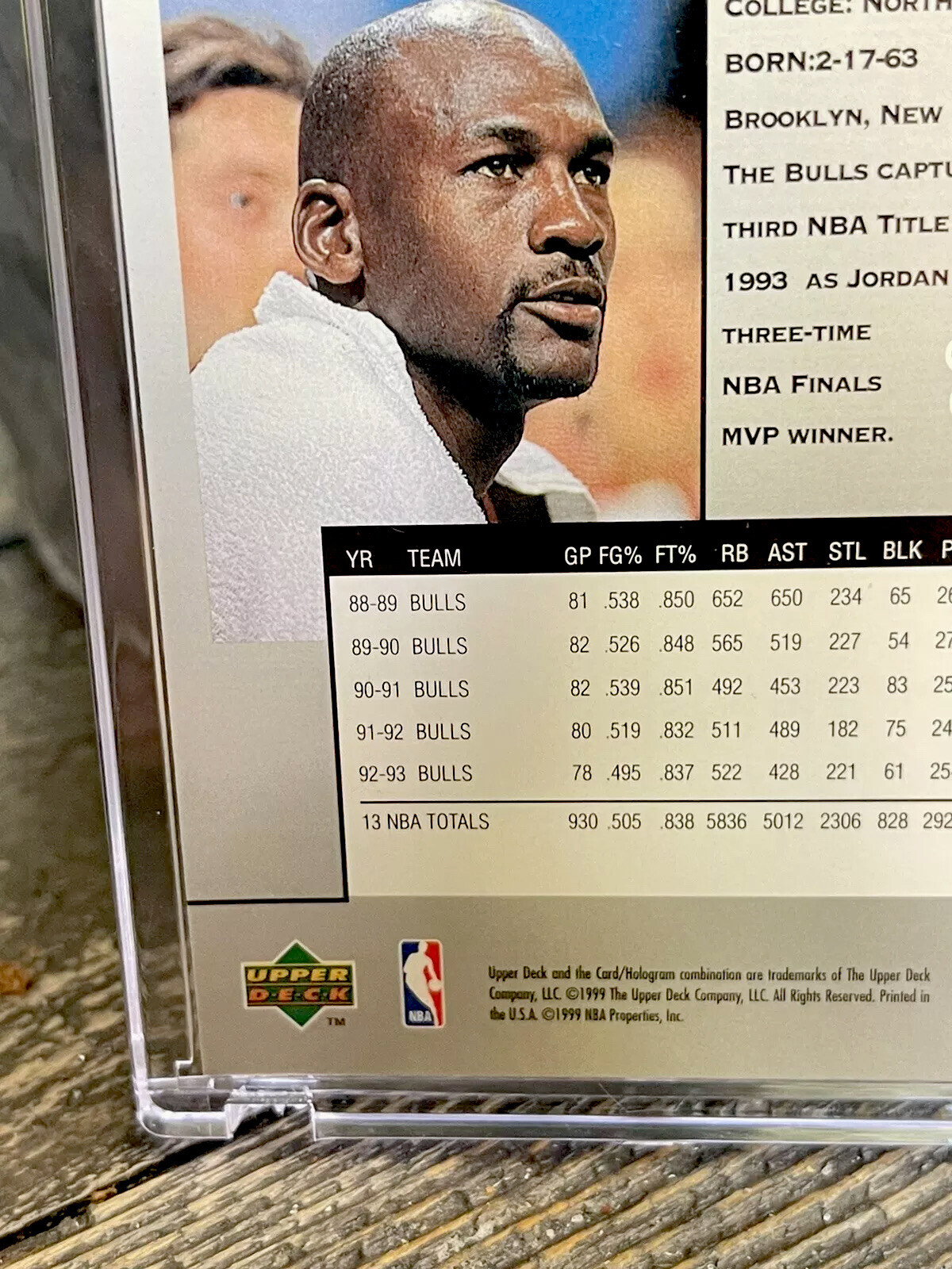 Michael Jordan Card Refractor RARE GOLD HOLO FOIL 90’s INSERT BULLS JERSEY #23