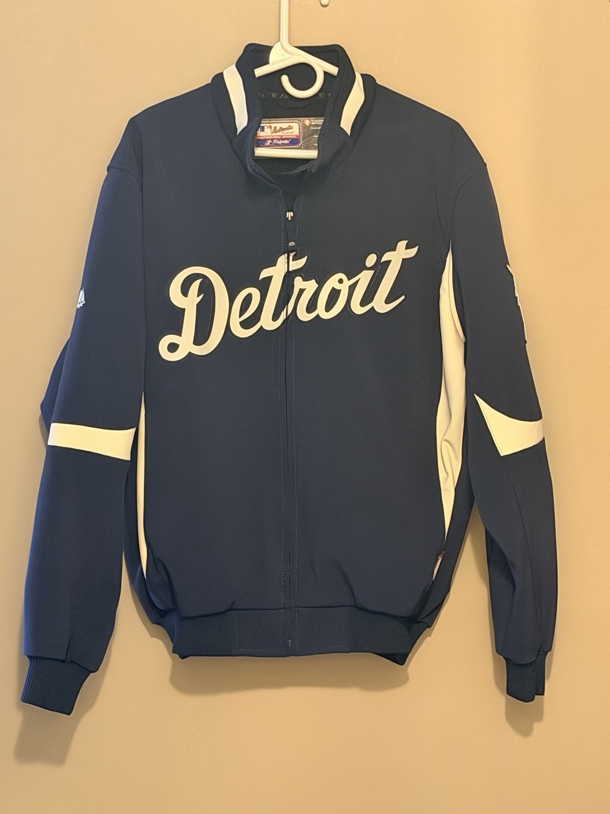 Detroit Tigers Therma Base Full-Zip Jacket, Size L