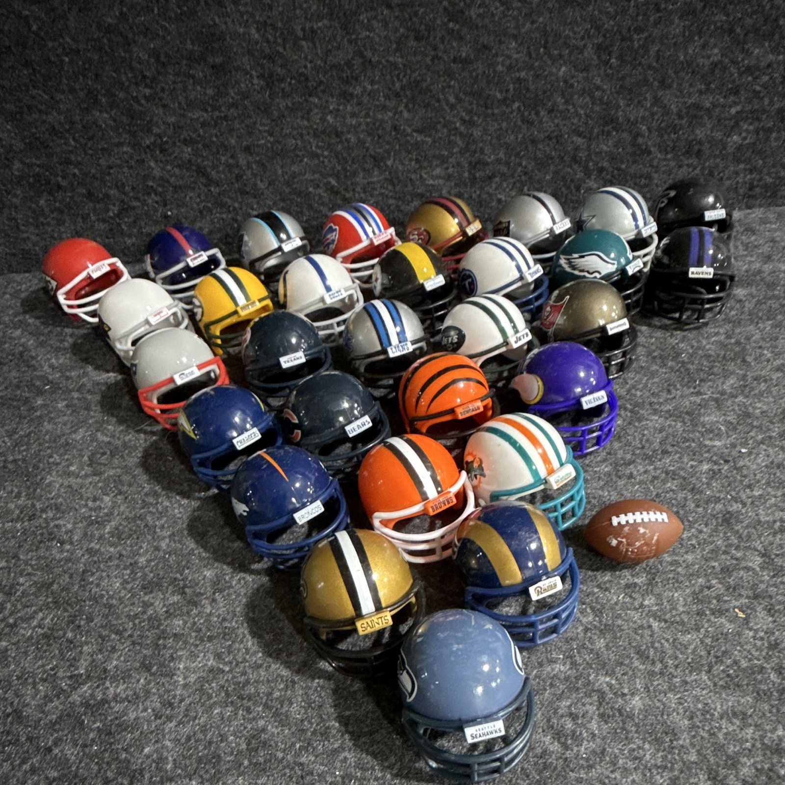 Riddell NFL Mini Helmet Collection Chiefs Giants Panthers Bills Multi-Color