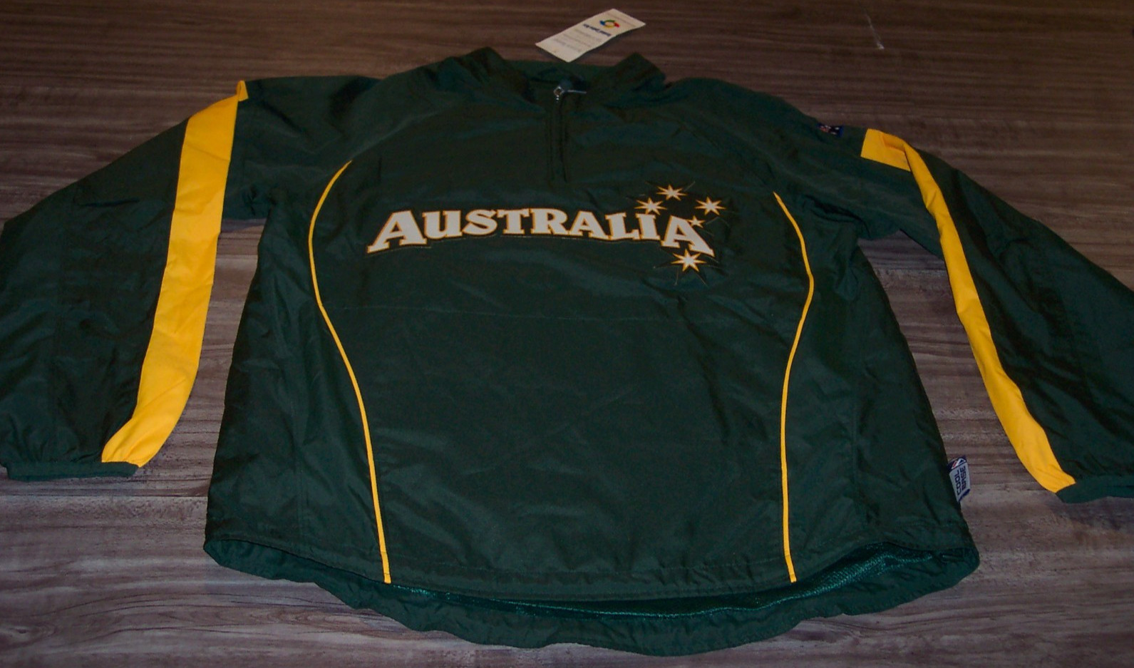 AUSTRALIA WORLD BASEBALL STITCHED JACKET MENS SMALL NEW w/ TAG