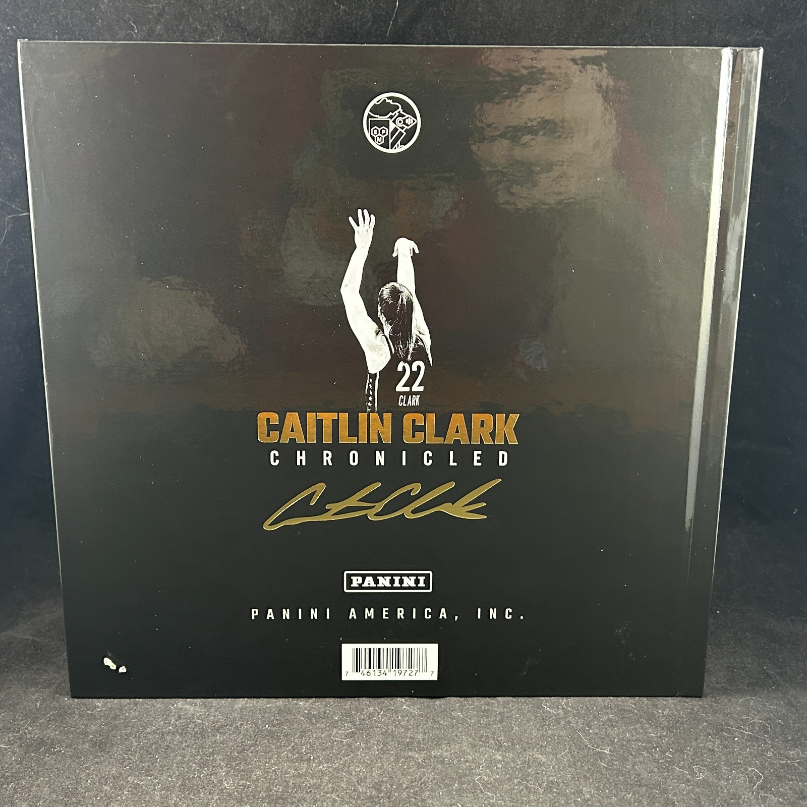 2025 CAITLIN CLARK CHRONICLED BY PANINI AMERICA INC HARDCOVER BOOK – NO CARDS