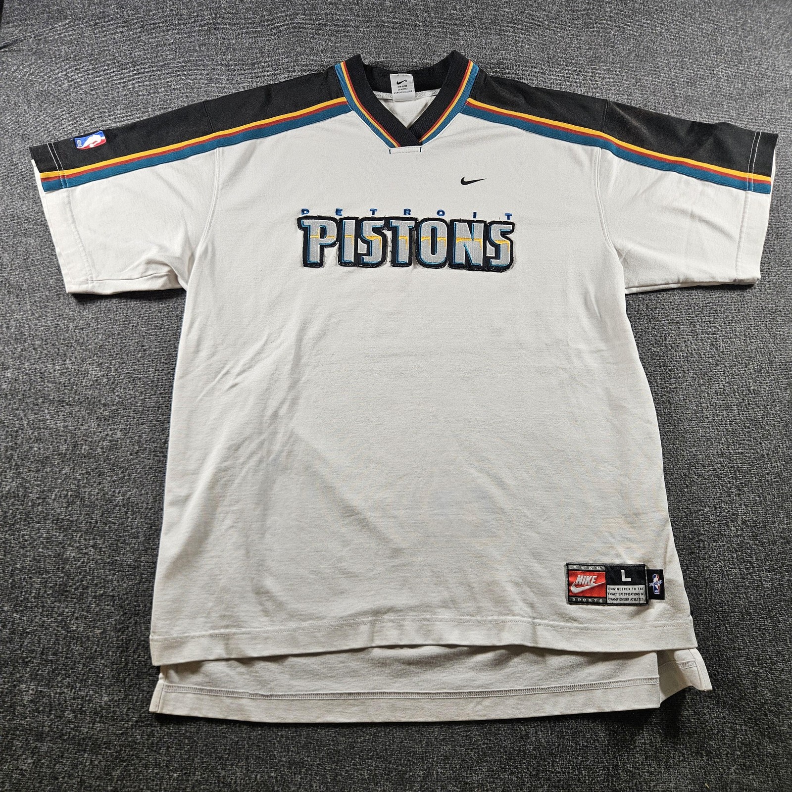Vintage Detroit Pistons Nike Shirt Mens Size L NBA Basketball White Teal Trim