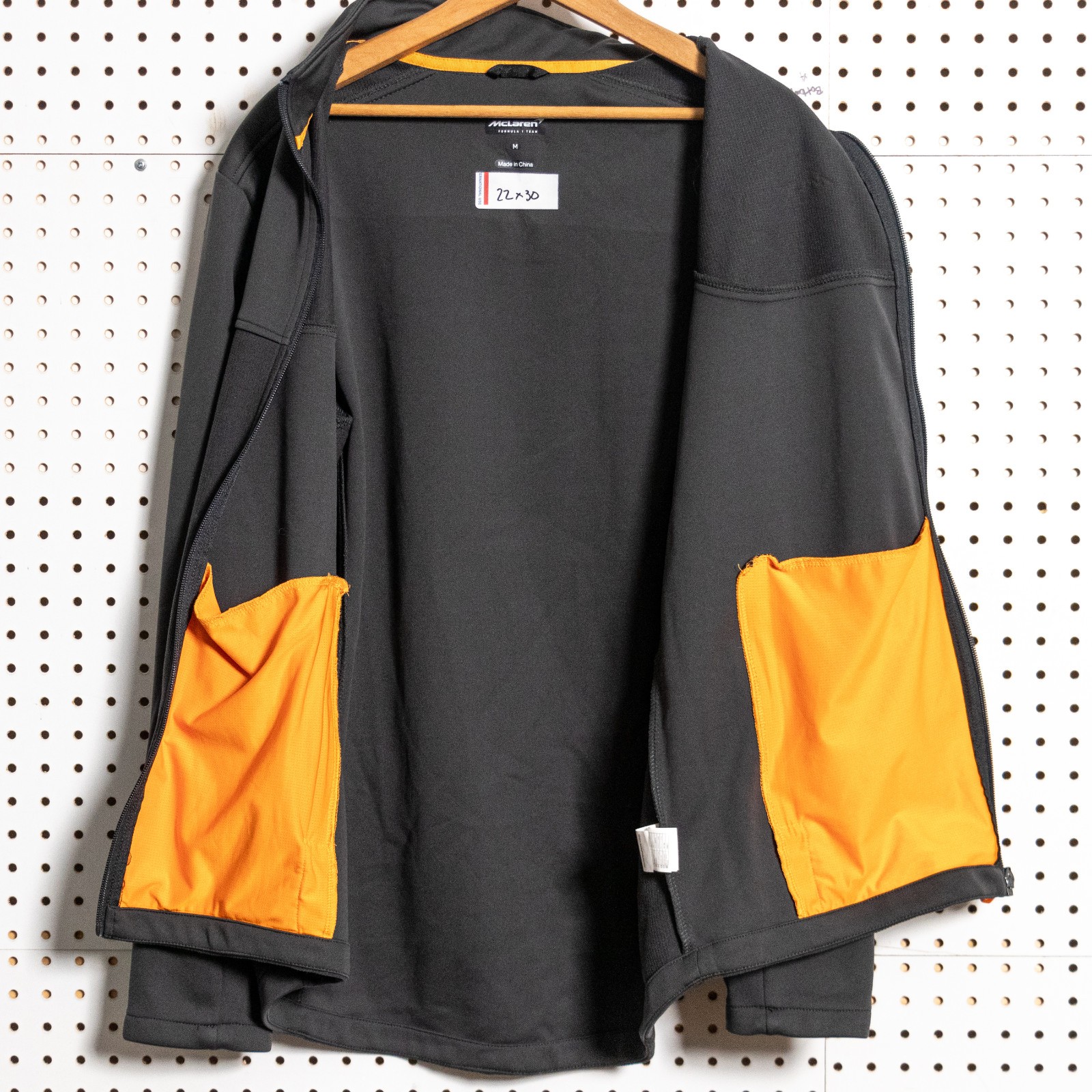 McLaren Formula One Team Zip Up Official Sweatshirt F1 Racing Medium Soft Shell