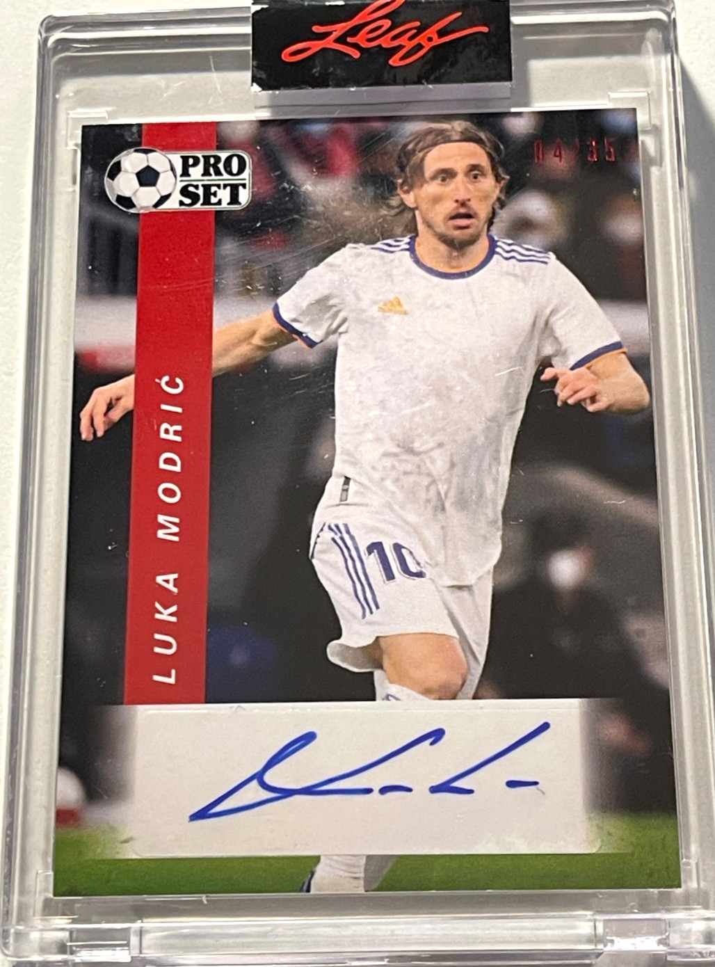 RARE LUKA MODRIC /35 RED AUTO CARD 2022 LEAF PRO SET AC MILAN CROATIA MADRID