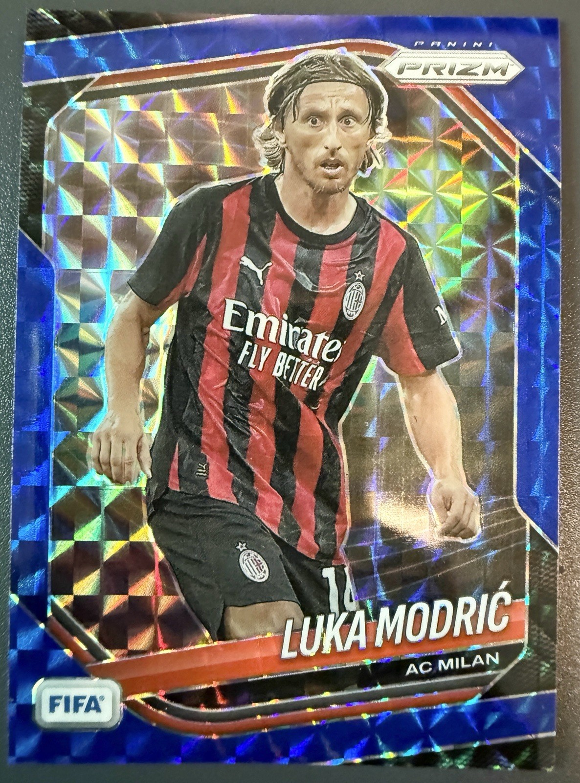 2025-26 Panini Prizm FIFA Luka Modric #19 Blue Mosaic /209 AC Milan