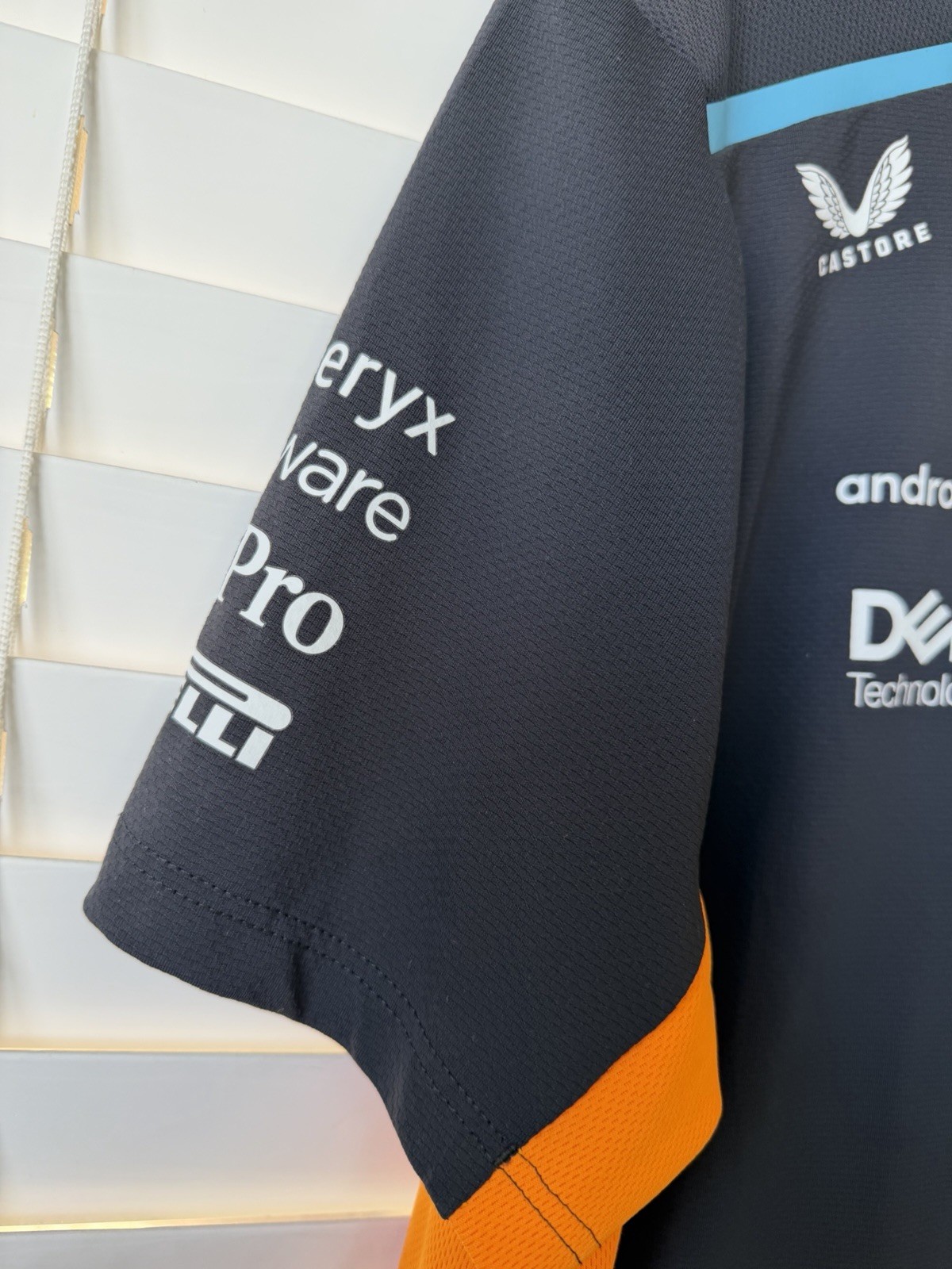 McLaren Formula 1 Jersey Shirt Men SZ Med Castore F1 Team Official Mesh Stretch