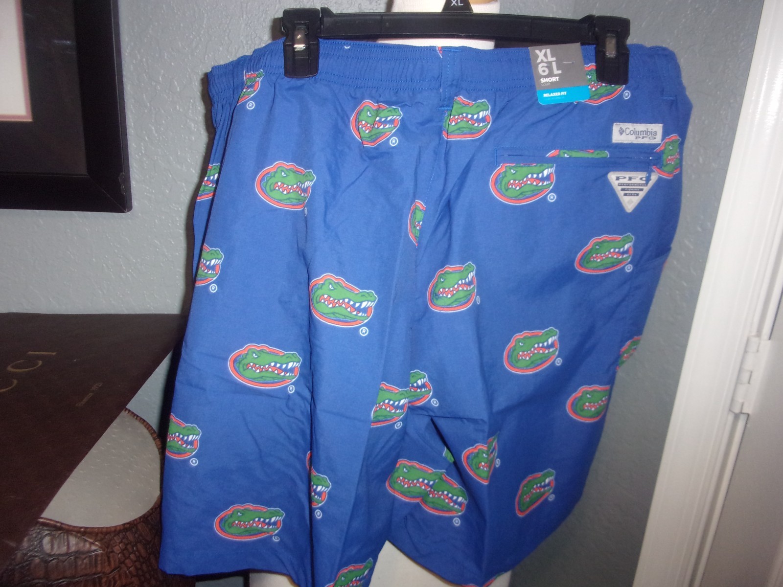 Columbia Men’s NCAA Florida Gators Football Shorts Size XL