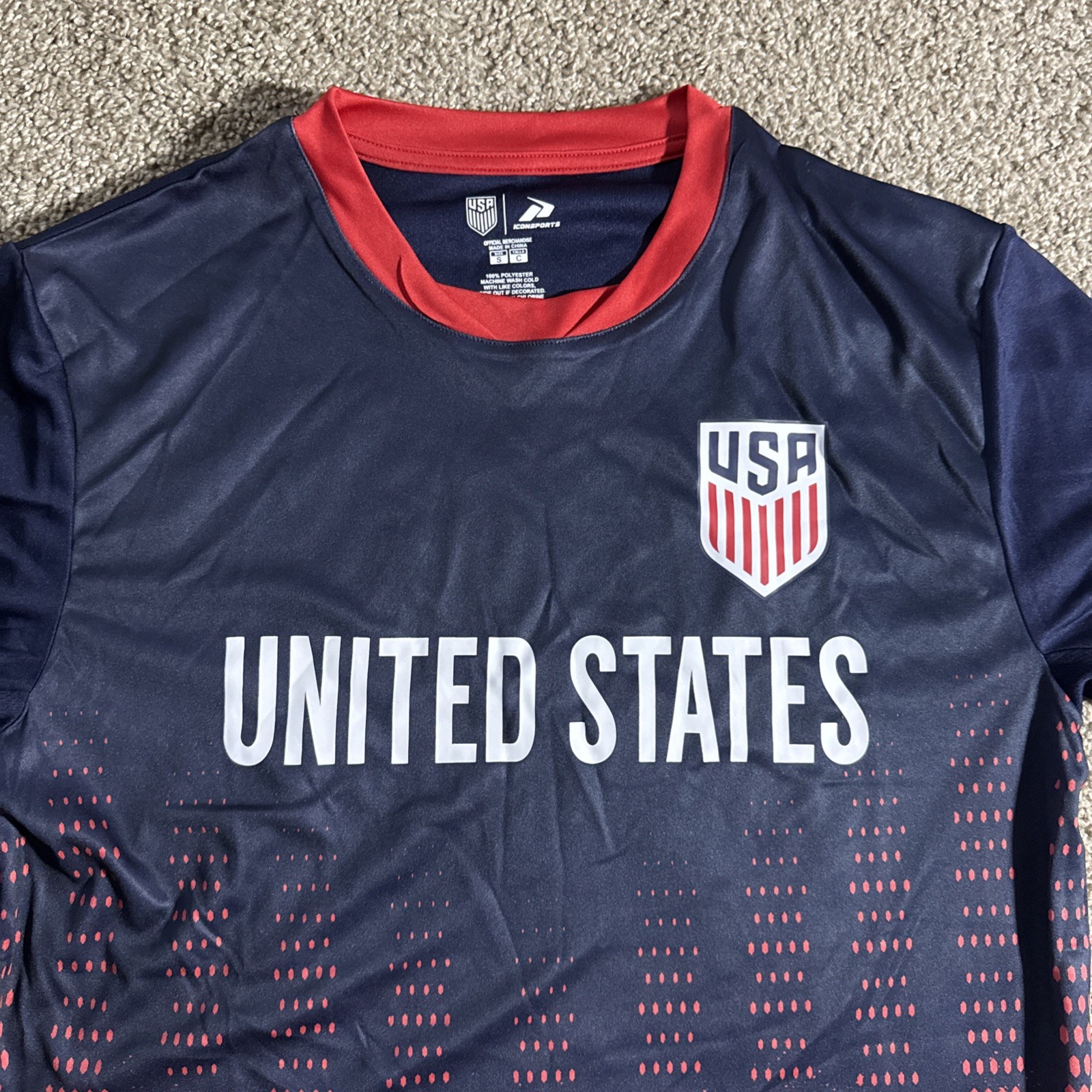 NEW! United States Soccer Navy Red Gradient Jersey – Men’s Small