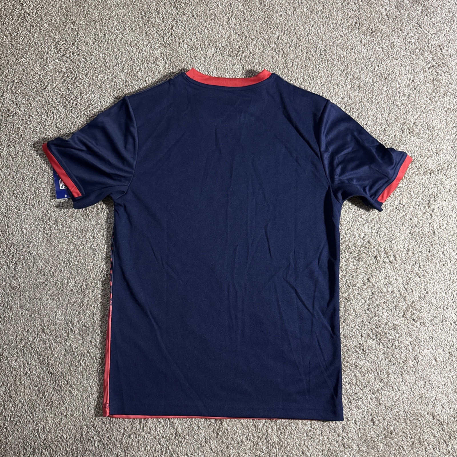 NEW! United States Soccer Navy Red Gradient Jersey – Men’s Small
