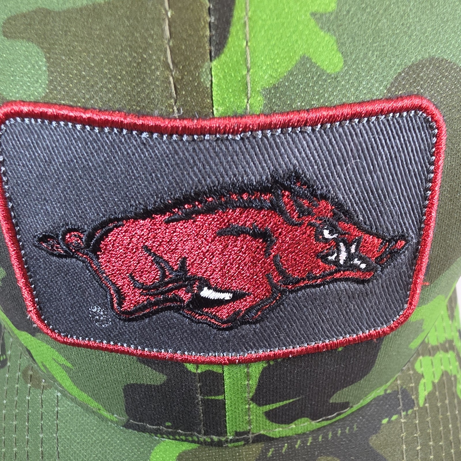 NIKE Arkansas Razorbacks Hat Camo Camouflage American Flag Trucker Cap Euc