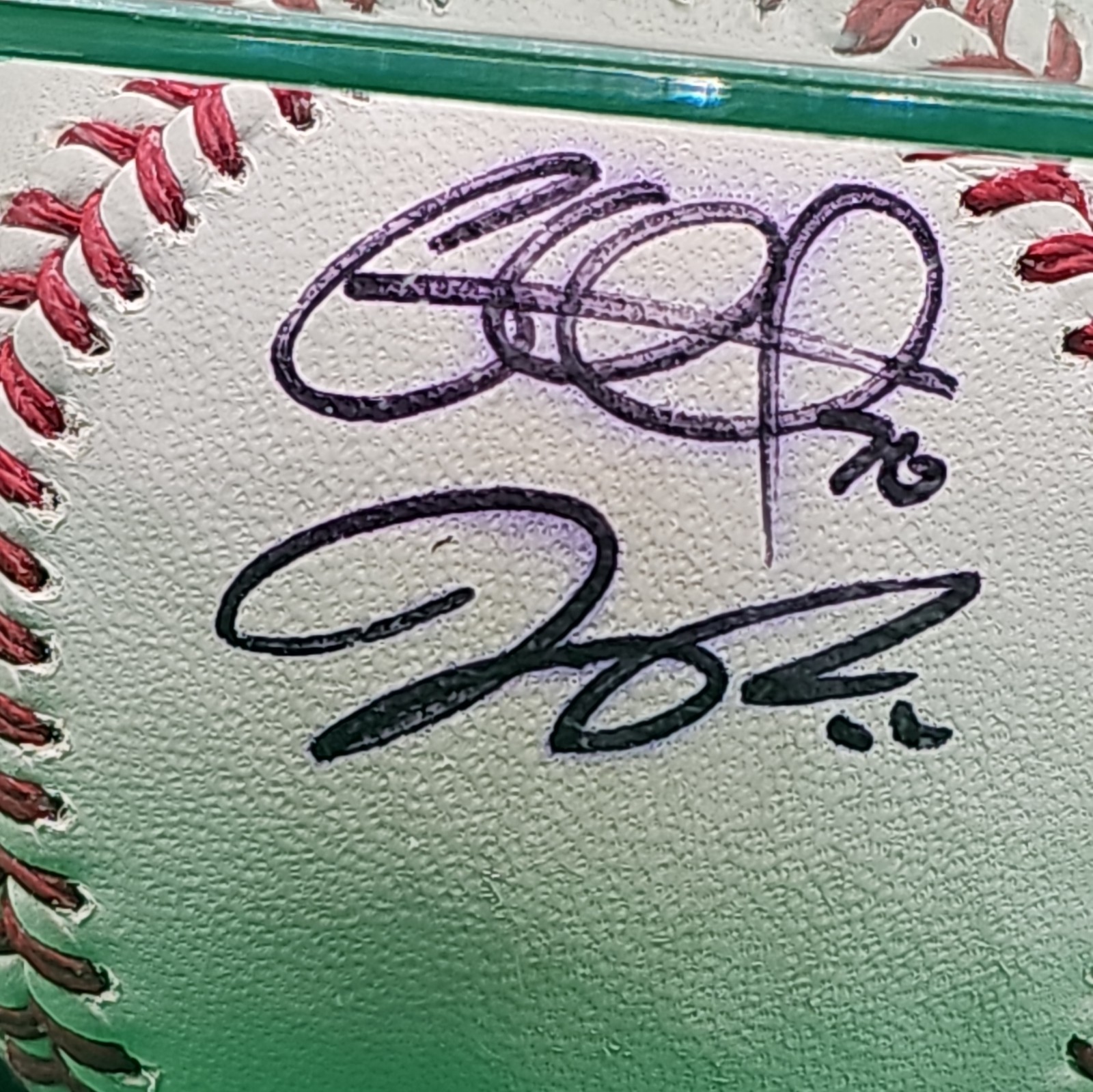 Autographed Baseball – Unknown Signature /s– Rawlings Game Ball – No COA