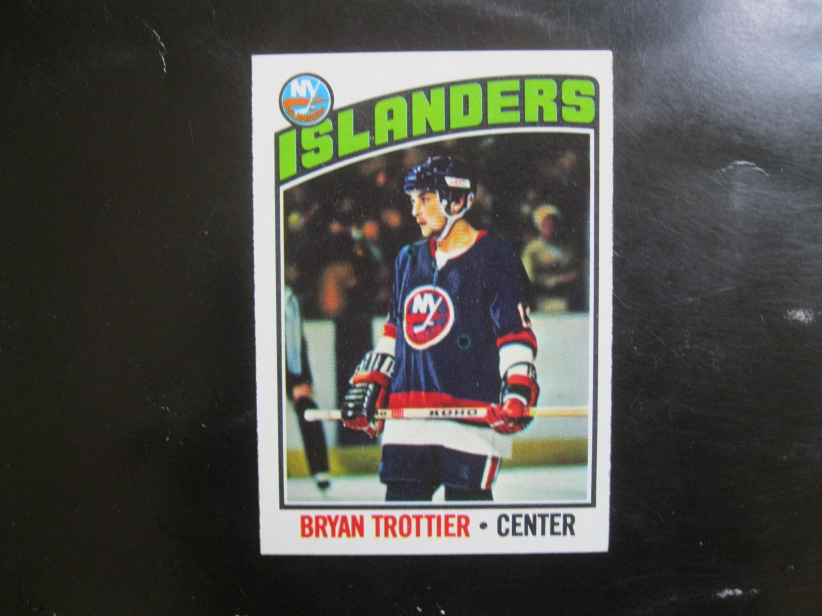 1976-77 Topps # 115 Bryan Trottier Rookie Card New York Islanders Ex-NM to NM