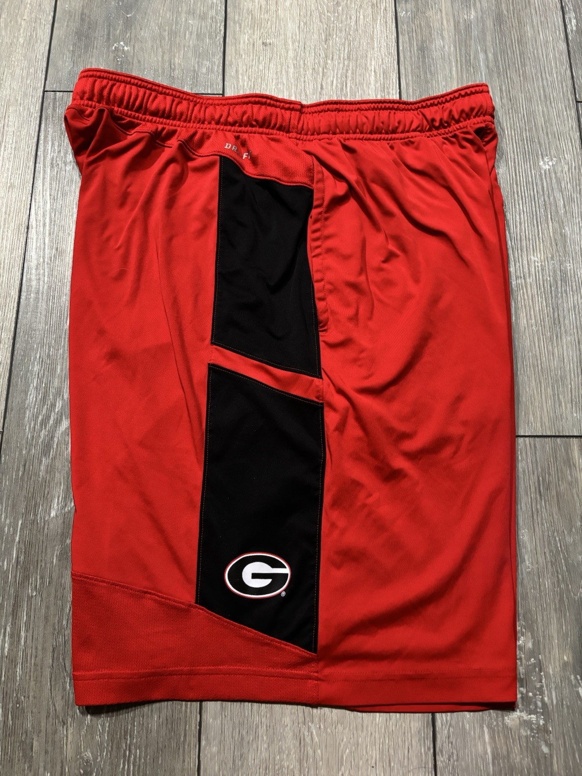 Nike Georgia Bulldogs Training Shorts. Mens XL. Red. NCAA.
