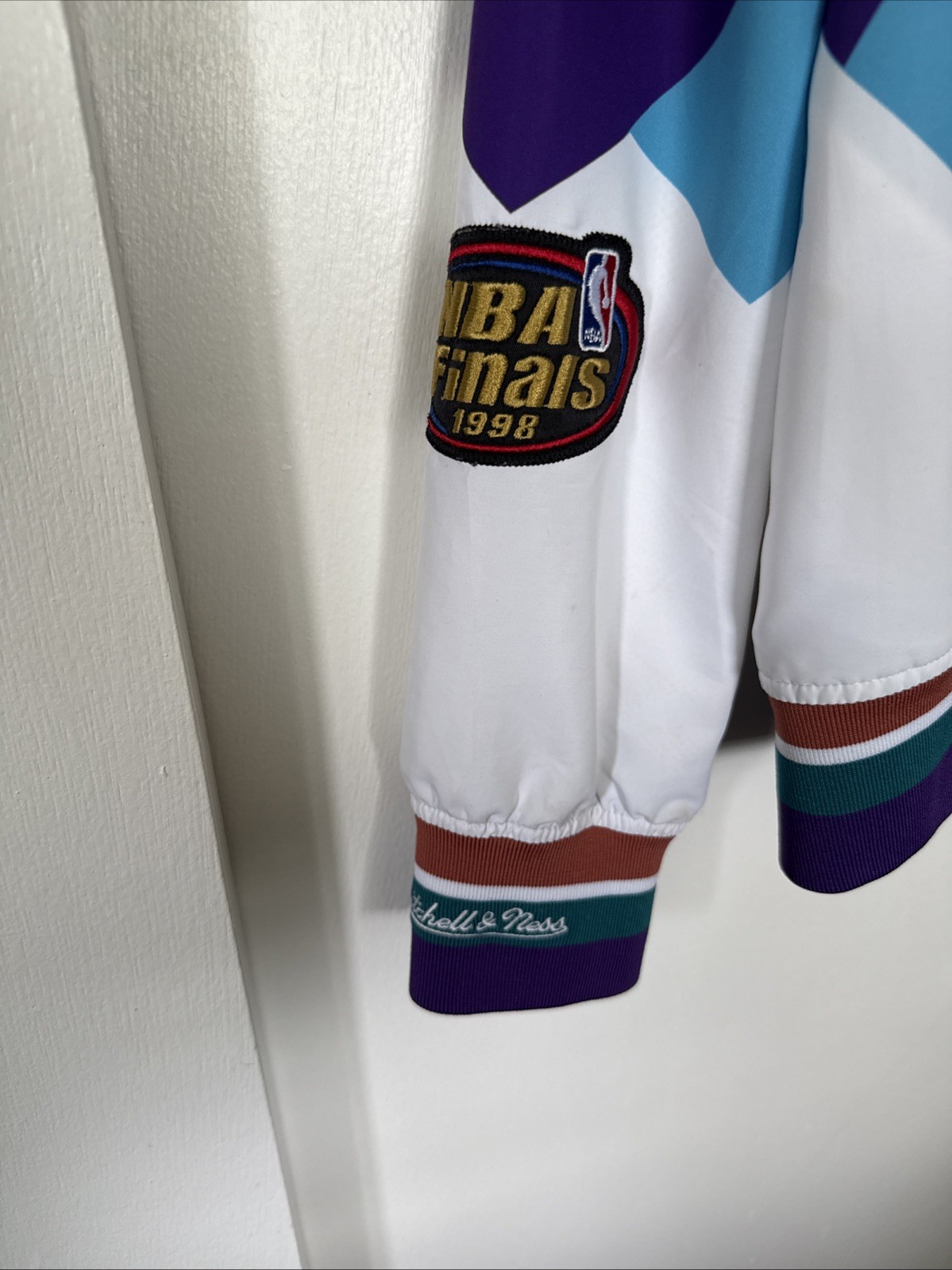 Authentic Utah Jazz NBA Mitchell & Ness 1997-98 Warm up Jacket Size 40 Medium