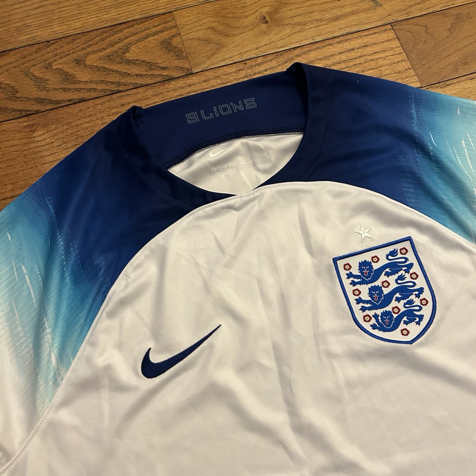 Nike England 3 Lions Home 2022/2023 Home Football Soccer Jersey Large