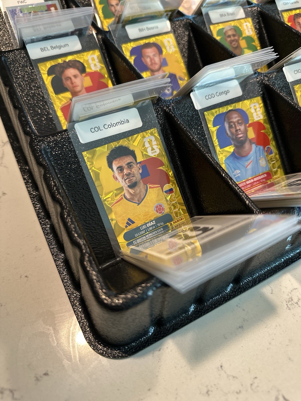 * YOU PICK * 2026 Panini FIFA Stickers IRQ IRAQ – GOLD CRUMPLE Limited