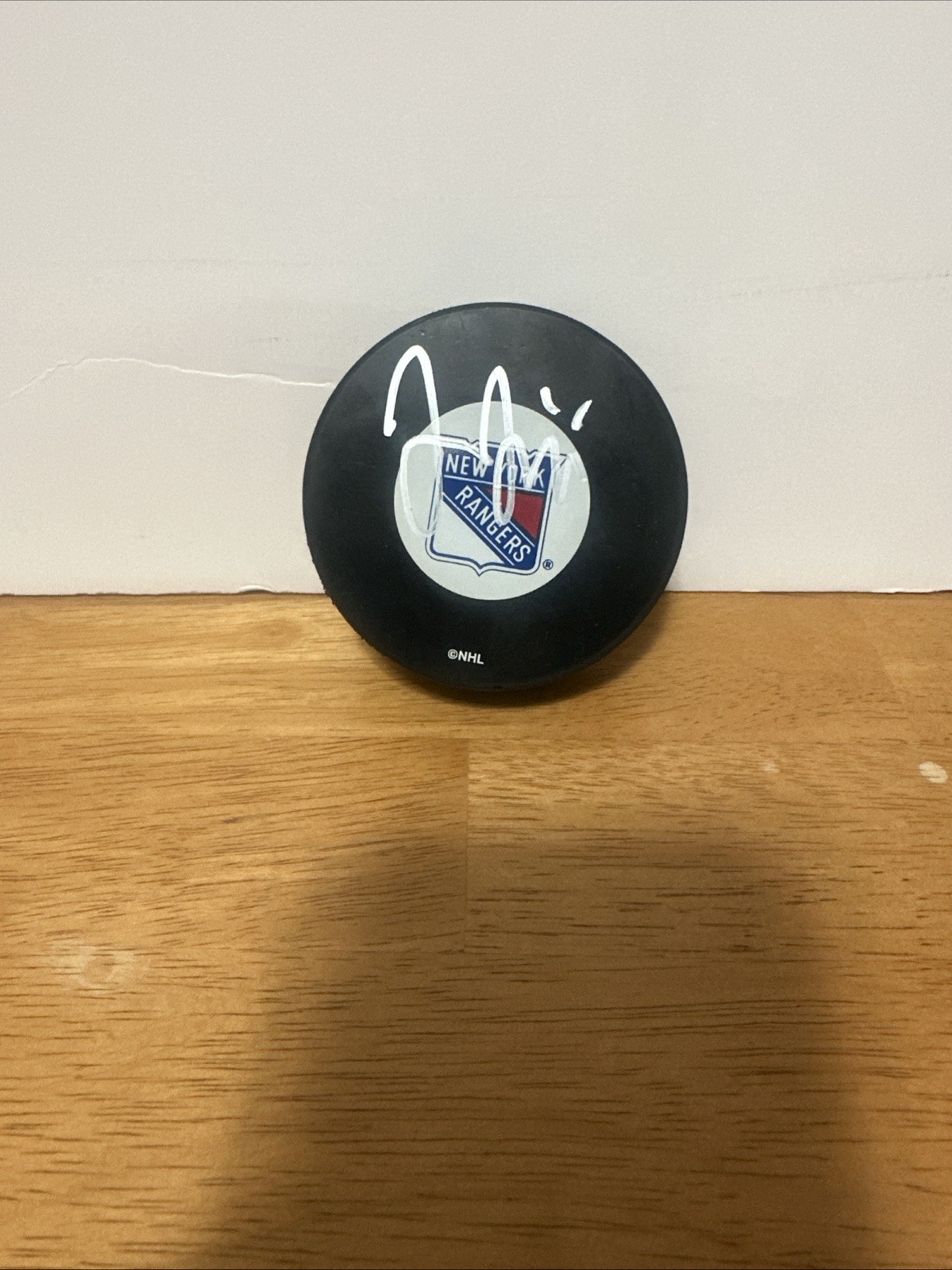 HOF JAROMIR JAGR AUTOGRAPH HOCKEY PUCK “NOT CERTIFIED” GUARANTEED OR MONEY BACK