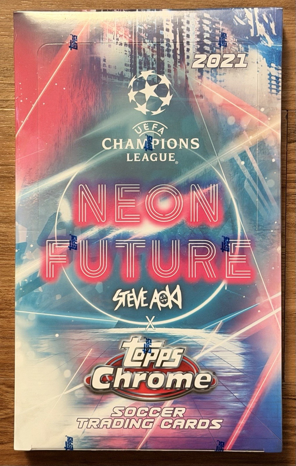 2020/21 Topps UEFA Champions League Chrome Neon Future Hobby Box – New, Sealed