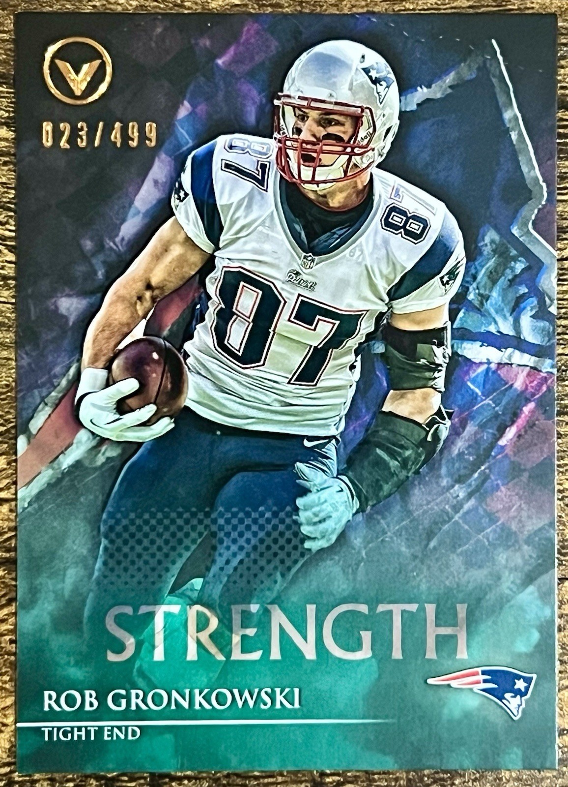 Rob Gronkowski 23/499 Strength 2014 Topps Valor #108 New England Patriots