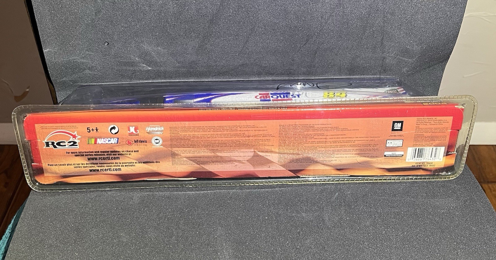 2004 NASCAR Kyle Busch SIGNED Rookie Year #84 Hauler Car & Rookie Card 1:64 RARE