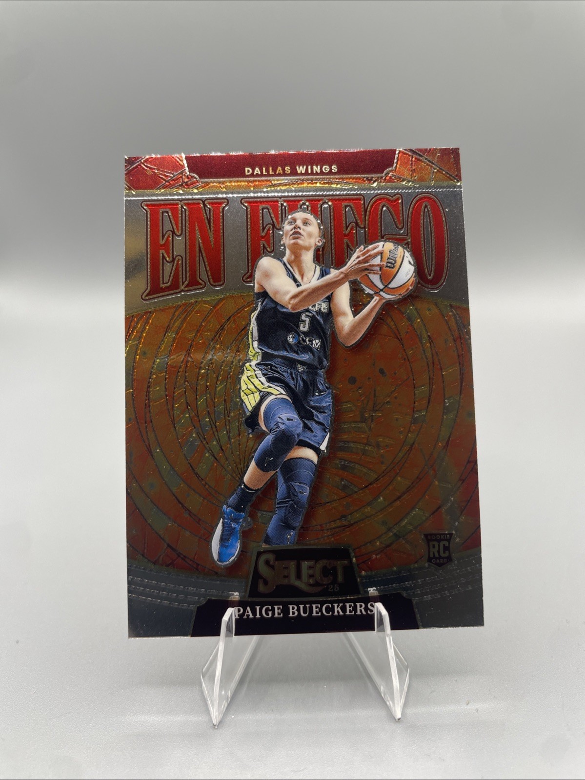 2025 Panini Select WNBA #5 Paige Bueckers En Fuego Insert RC Dallas Wings
