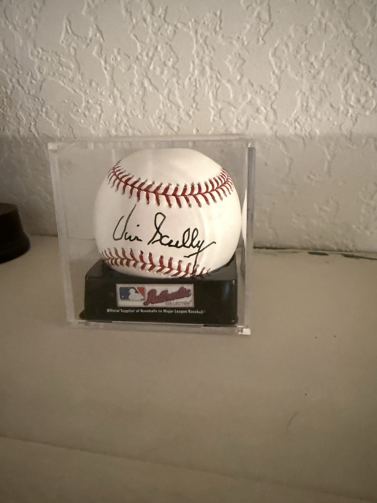Vin Scully Signed Baseball In Case Dodgers