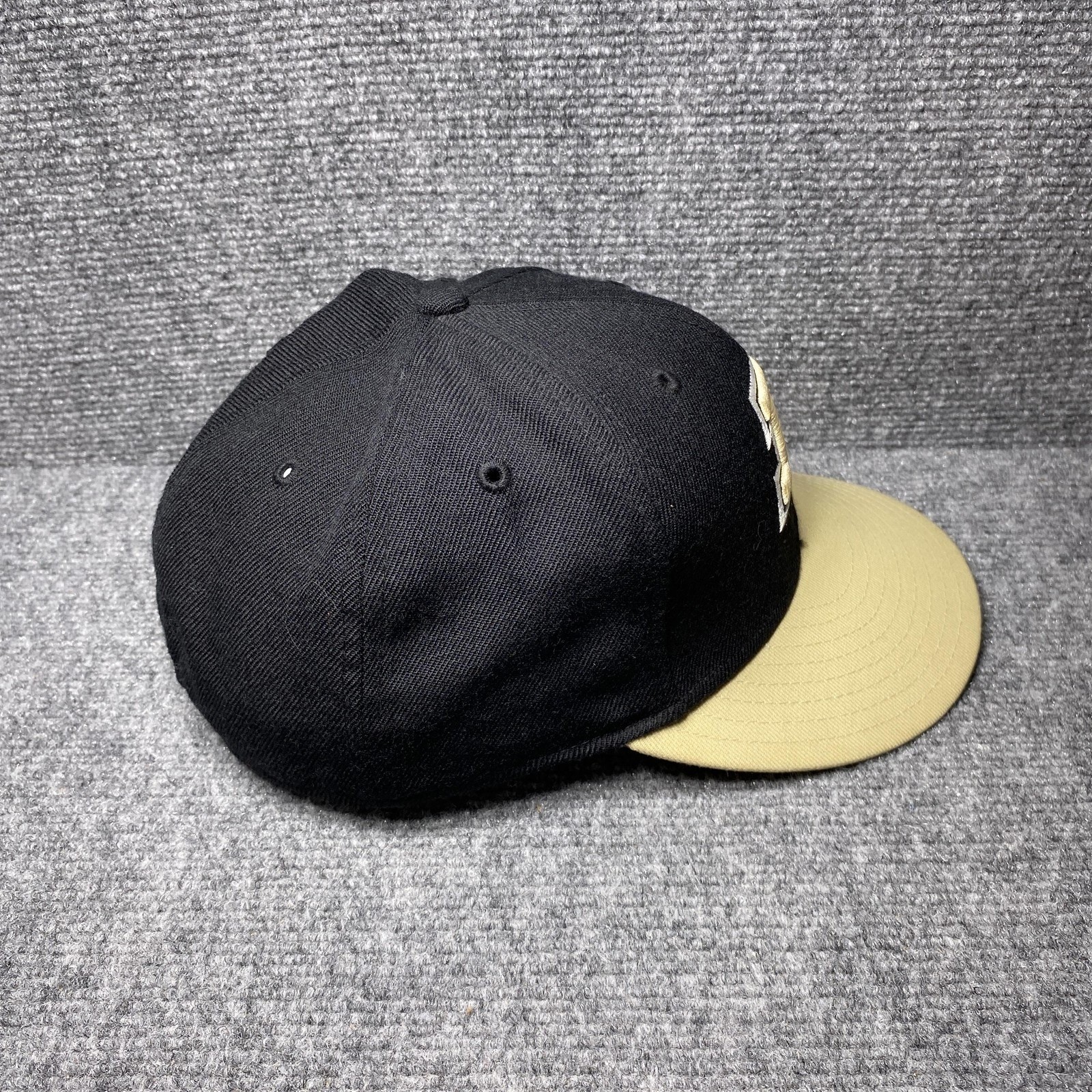 Purdue Boilermakers Hat Cap Fitted Mens 7 1/8 Black NCAA Basketball New Era