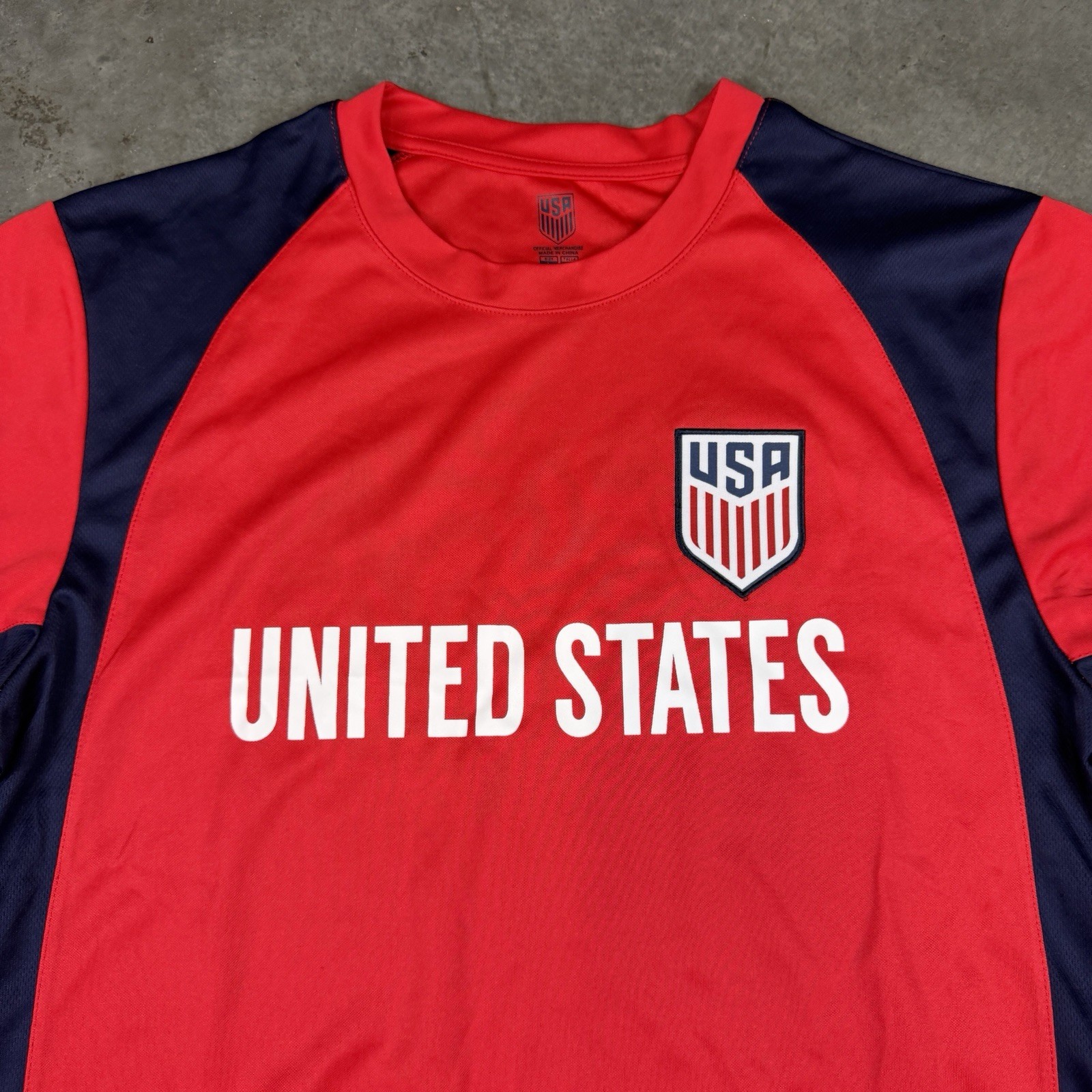 United States Soccer Jersey Mens Large Red Stretch Logo Quick Dry NWT