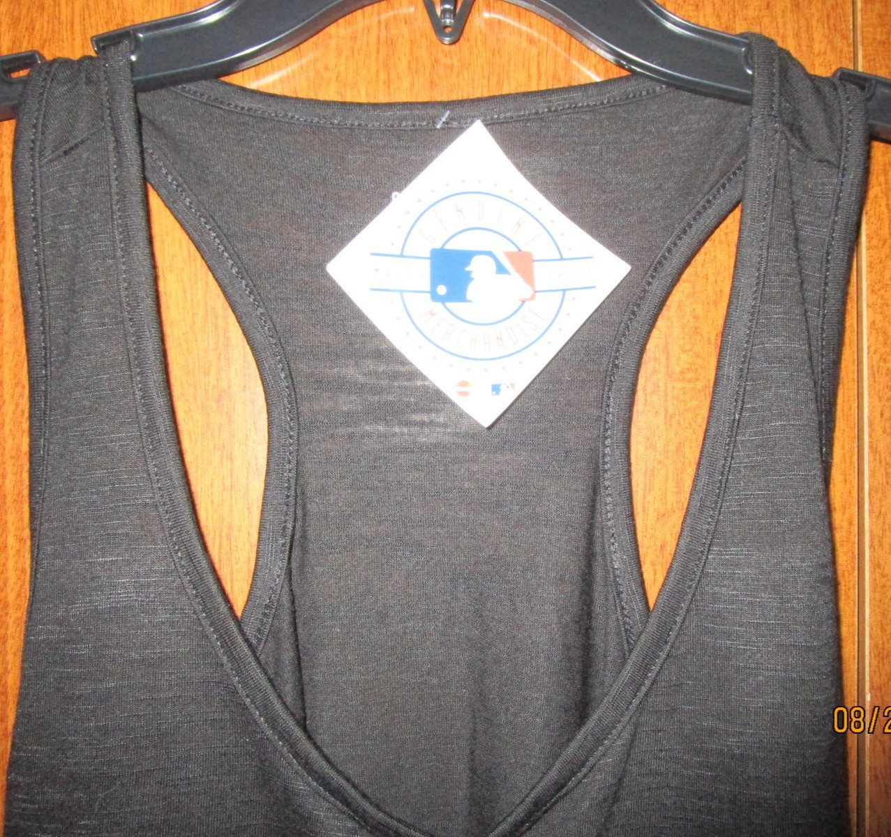 New MLB Pirates Tank Top w Sequines Medium majestic Fan Fashion Poly Rayon B 33