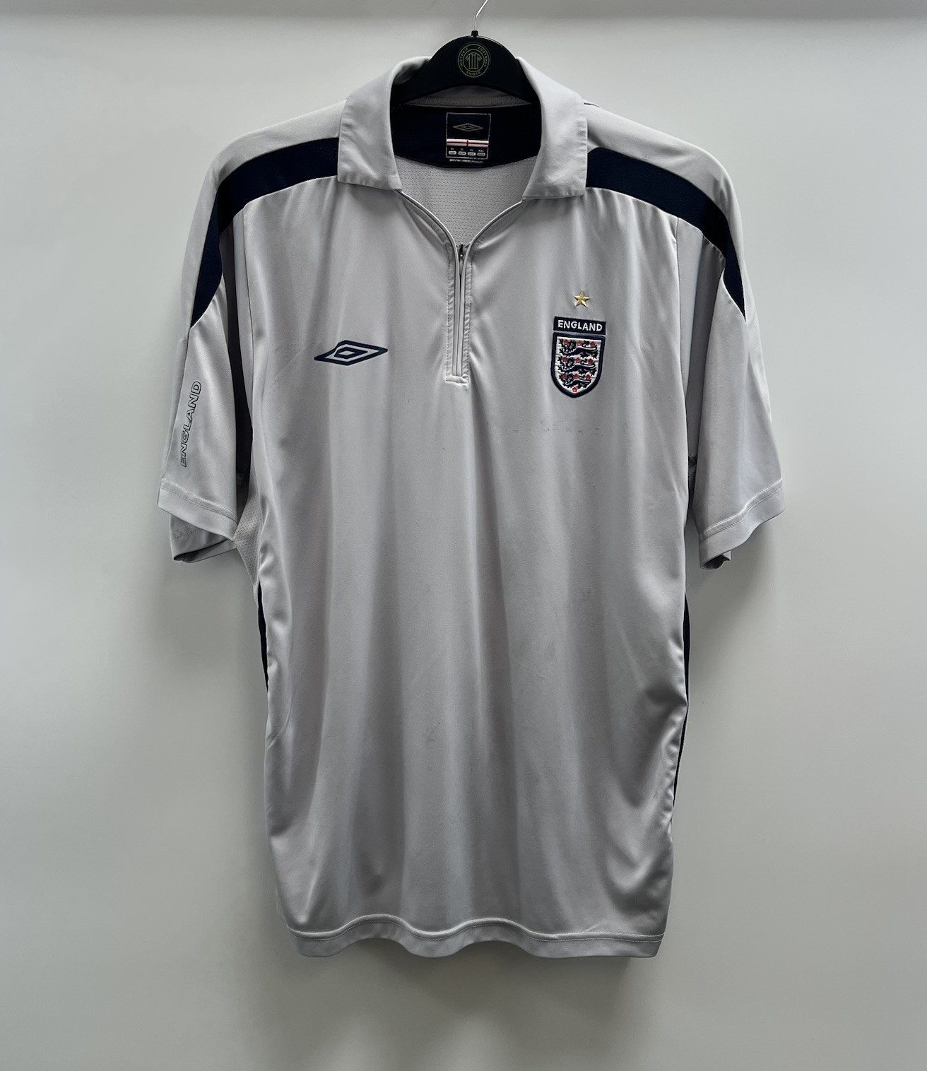 England 1/4 Zip Training Football Shirt 2005/07 Adults XL Umbro I308