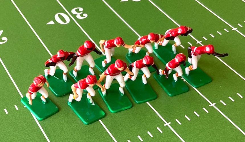 Tudor Electric Football Kansas City Chiefs 11 Players NEW Hong Kong