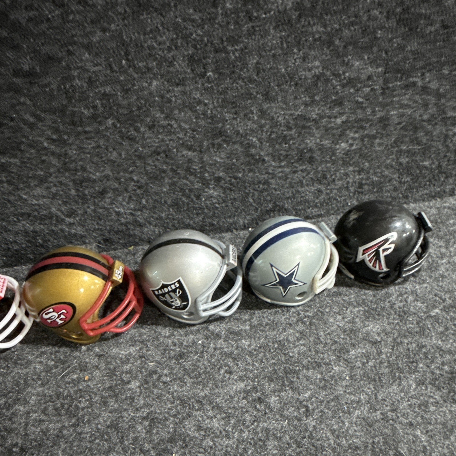 Riddell NFL Mini Helmet Collection Chiefs Giants Panthers Bills Multi-Color