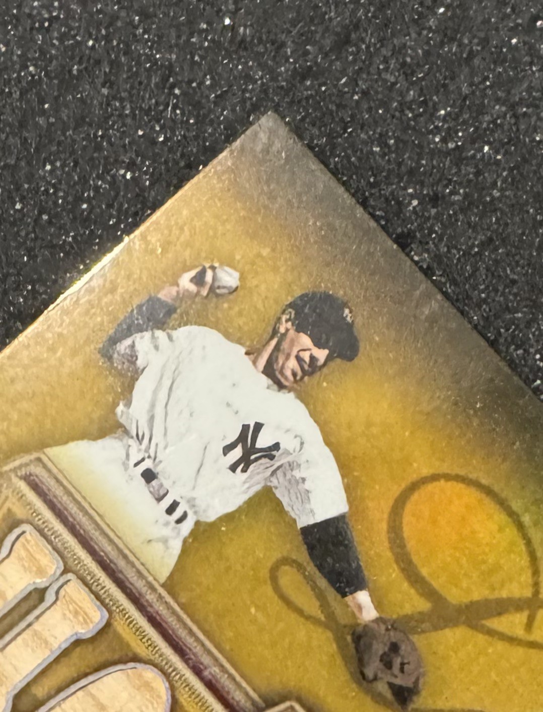2010 Topps Triple Threads Legends 9/9 Phil Rizzuto Gold Bat Relic TTRL-23 Yankee