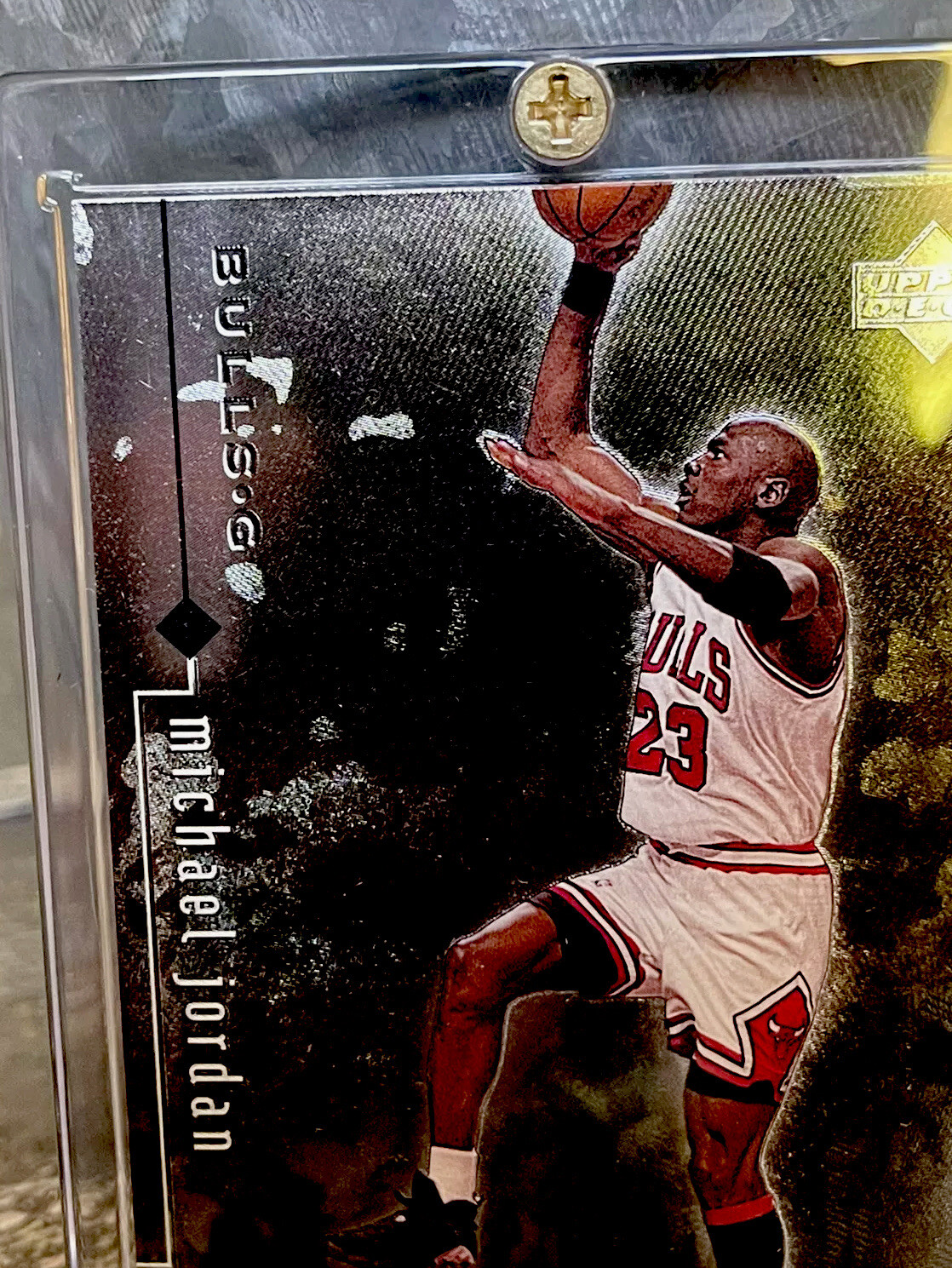 Michael Jordan Card Refractor RARE GOLD HOLO FOIL 90’s INSERT BULLS JERSEY #23