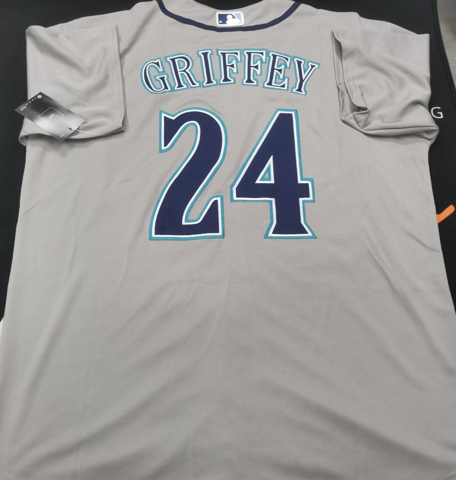 Ken Griffey Jr. #24 Mariners Gray Cool Base Sewn Stitched Jersey.